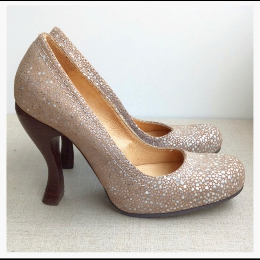 John Fluevog Size 8 Women’s pumps